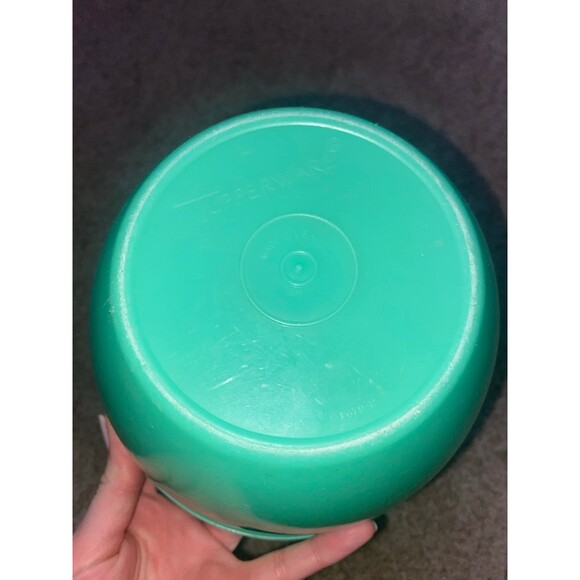 Vintage Tupperware Crisp It Green Lettuce Crisper Bowl With Lid - Picture 10 of 12